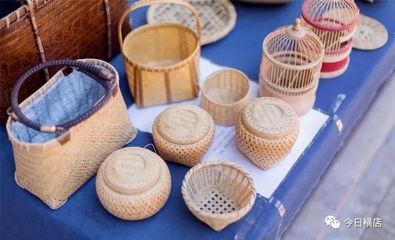 匠心初鳴 大一新生在景區為手工作品打call，用青春點亮非遺之光
